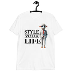 Style Your Life - Elegantes Schaf im Anzug - Unisex T-Shirt (Hover)